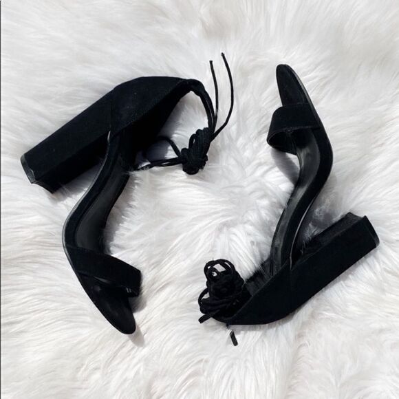 Forever 21 Strappy Suede Block Heels Black Size 6.5 - Picture 2 of 10